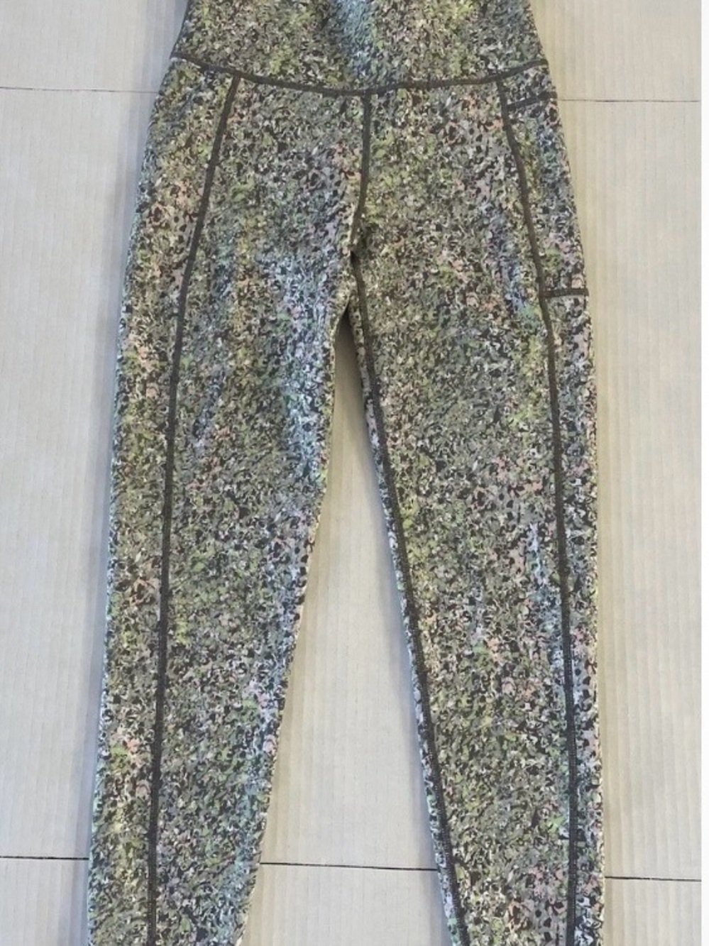 Sweaty Betty 7/8 leggings Large EUC